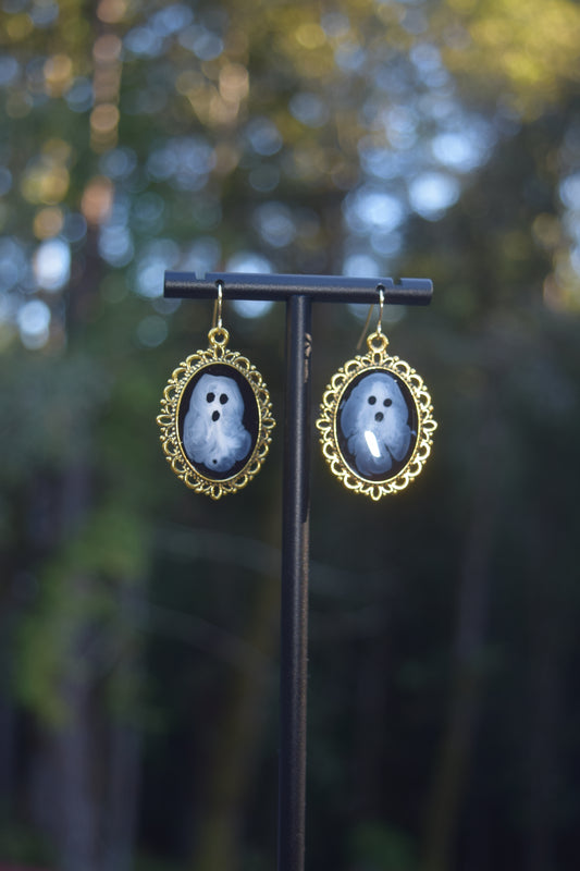 Antique Gold Ghost Cameo (1)